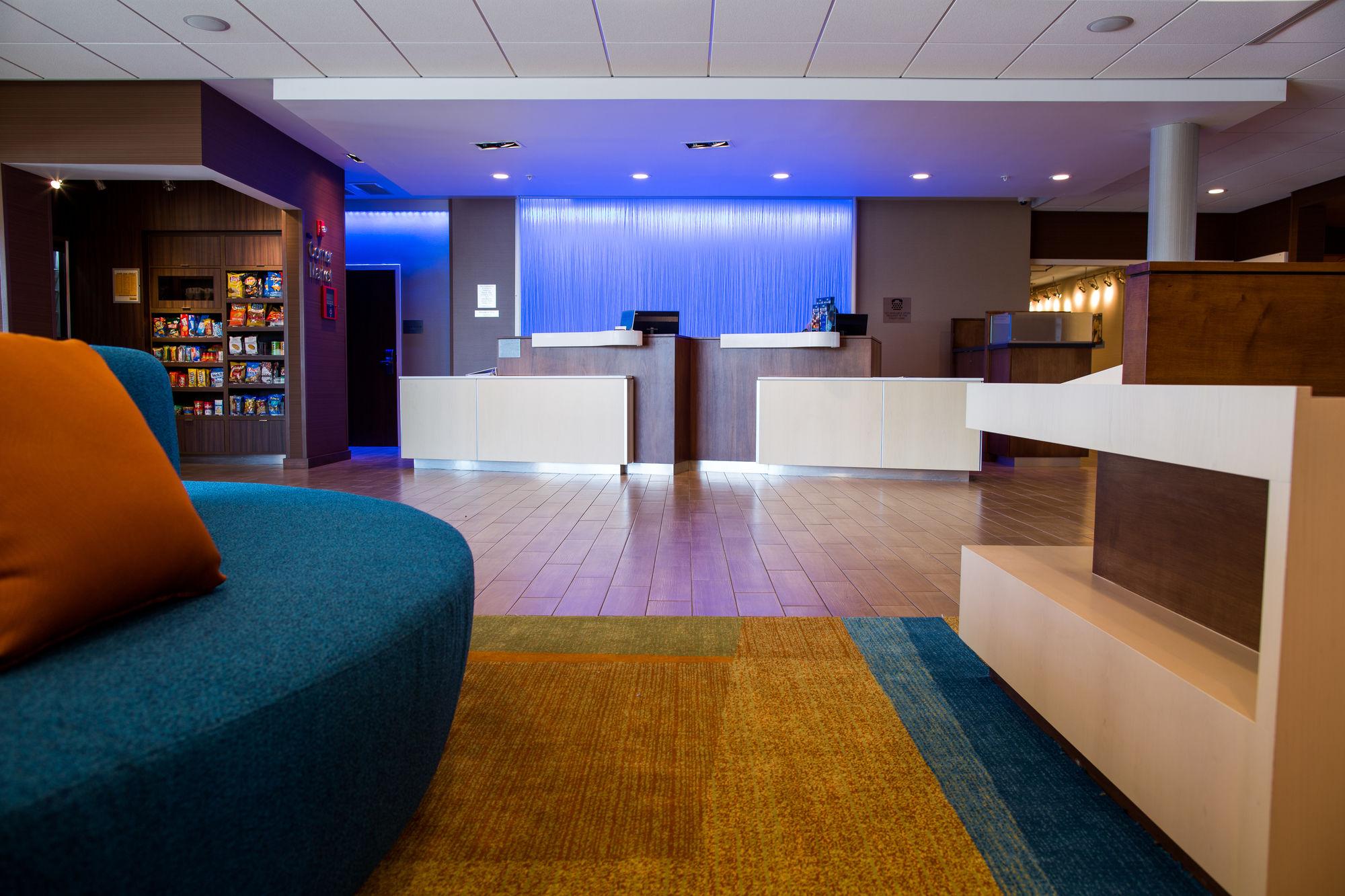 Fairfield Inn & Suites By Marriott Lincoln Southeast Exterior photo